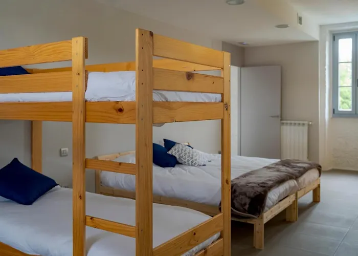 De Cerceda Хостел Cerceda (A Coruna)